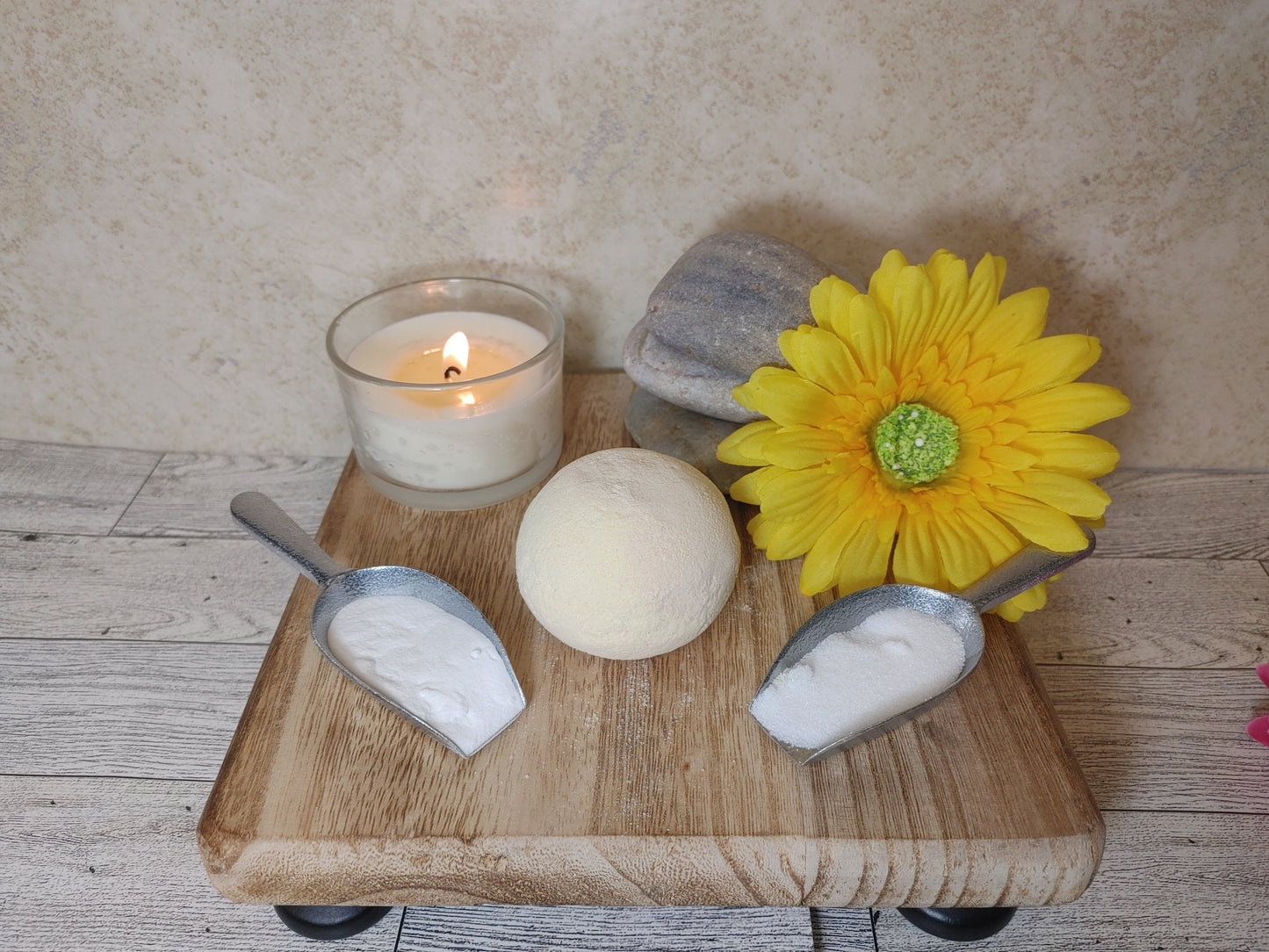 Strawberry Bath Bomb 2 oz